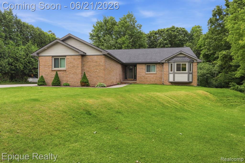 2348 Rochester Road Leonard, MI 48367 - Photo 2 of 31