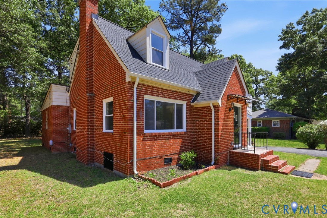1634 Hungary Road Henrico, VA 23228 - Photo 2 of 48