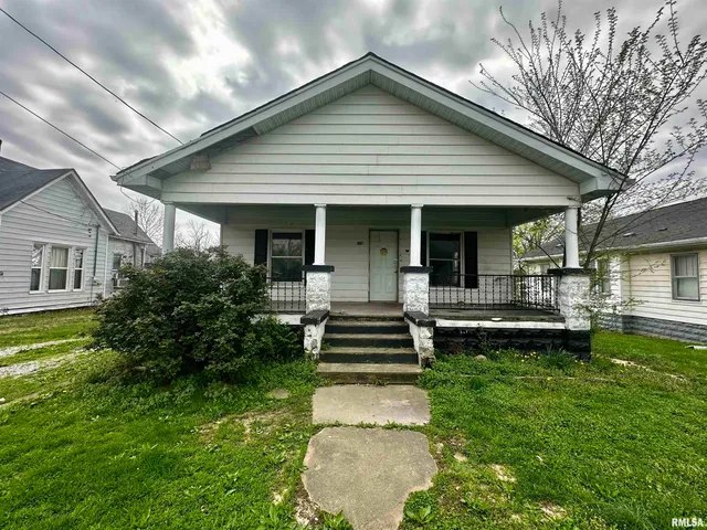 $30,000 | 111 East Walker Avenue, Galatia, IL 62935