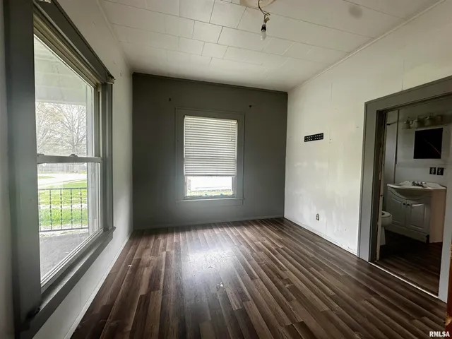 $30,000 | 111 East Walker Avenue, Galatia, IL 62935