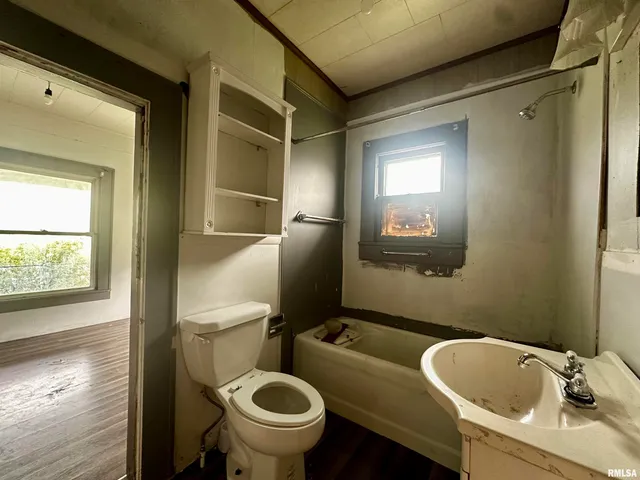 $30,000 | 111 East Walker Avenue, Galatia, IL 62935