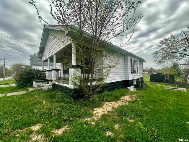 $30,000 | 111 East Walker Avenue, Galatia, IL 62935