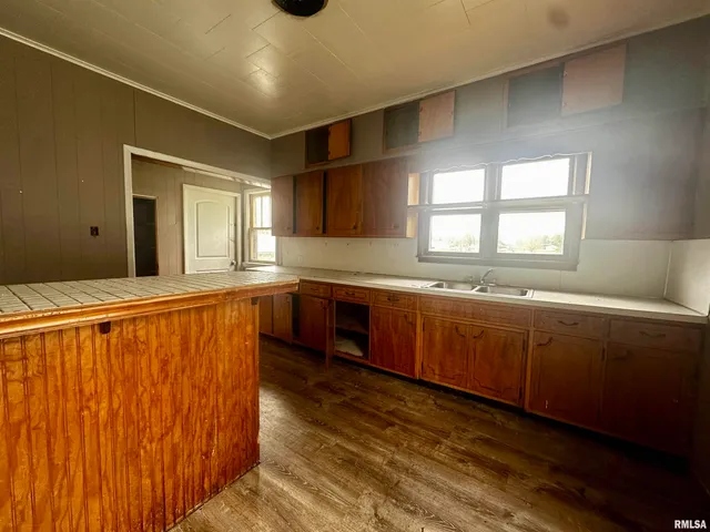 $30,000 | 111 East Walker Avenue, Galatia, IL 62935