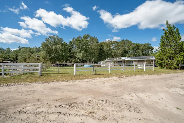 $195,000 | 175 Maria Stuart Lane, Varnville, SC 29944