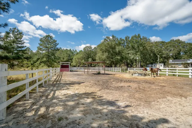 $195,000 | 175 Maria Stuart Lane, Varnville, SC 29944