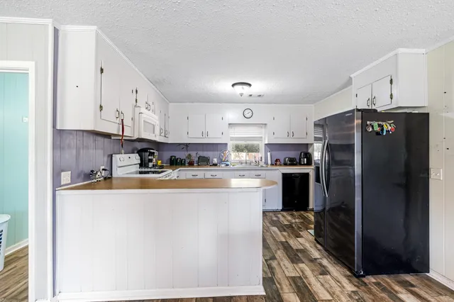 $195,000 | 175 Maria Stuart Lane, Varnville, SC 29944