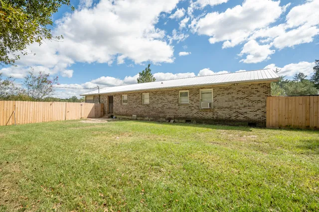 $195,000 | 175 Maria Stuart Lane, Varnville, SC 29944