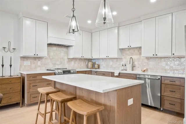 $785,000 | 25 North Riverside Avenue, Unit 211, Croton-on-Hudson, NY 10520