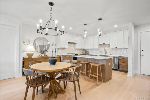 $785,000 | 25 North Riverside Avenue, Unit 211, Croton-on-Hudson, NY 10520