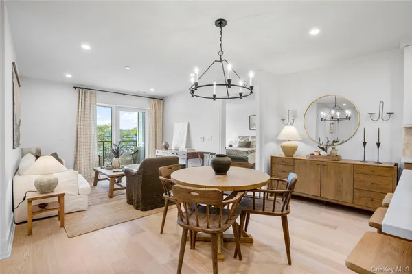 $785,000 | 25 North Riverside Avenue, Unit 211, Croton-on-Hudson, NY 10520