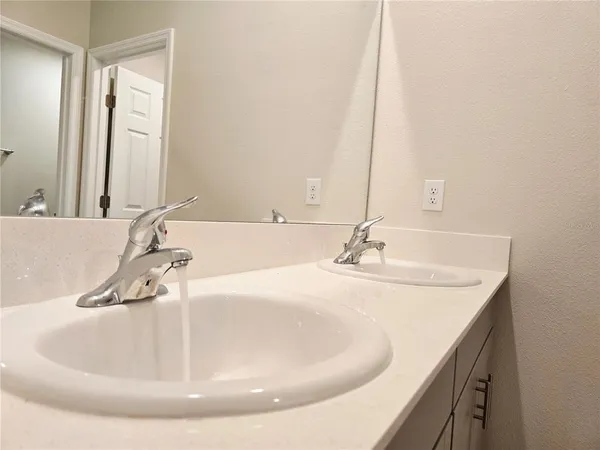 $2,000 | 1712 Vanilla Street, Haines City, FL 33844