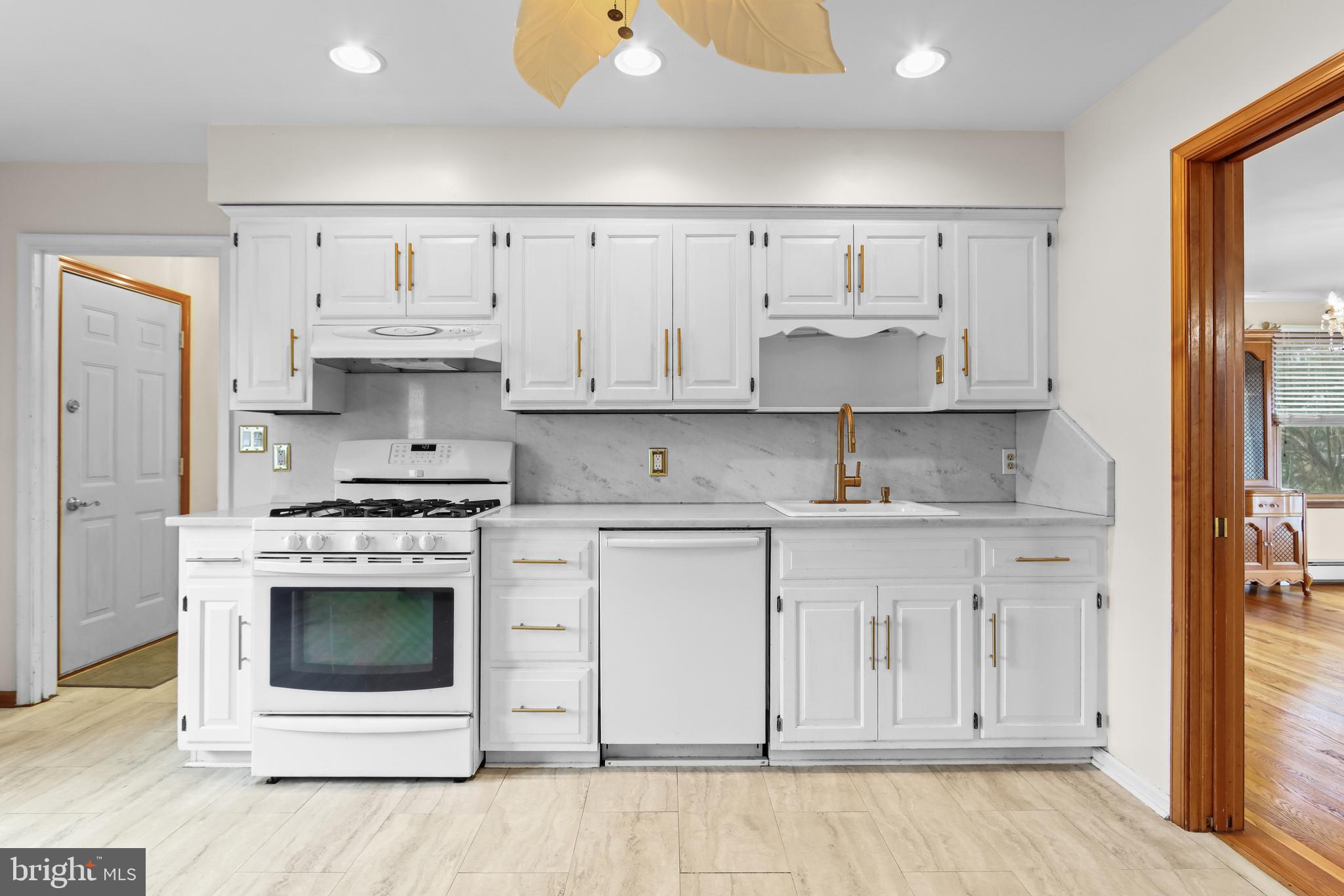 4950 Harvey Road Bethlehem, PA 18020 - Photo 14 of 45