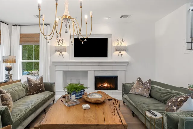 $969,000 | 3815 Gaines Court, Austin, TX 78735