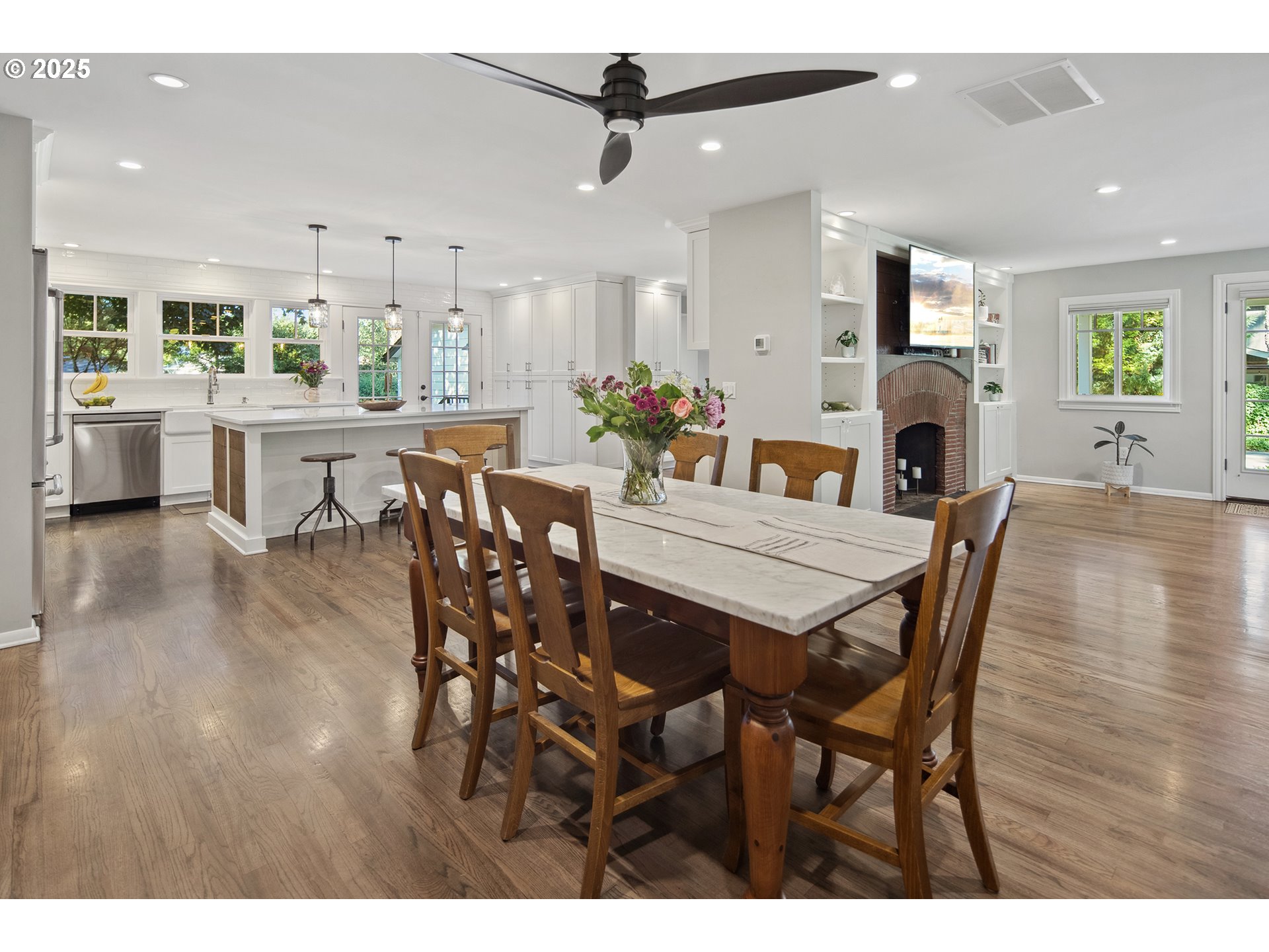 5225 Firwood Road Lake Oswego, OR 97035 - Photo 4 of 44 Gallery Image 4