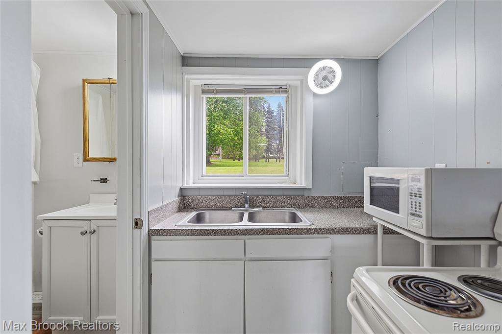 1392 Maple Grove Road Lapeer, MI 48446 - Photo 30 of 68