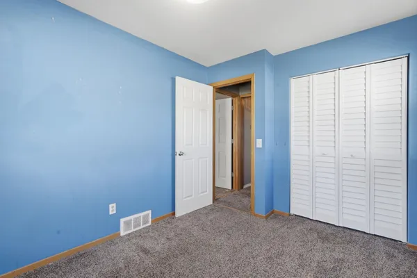 $224,900 | 5705 Washington Street Northeast, Fridley, MN 55432