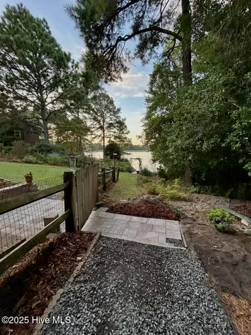 $1,200 | 104 Rolling Hill Court, Unit 1, West End, NC 27376