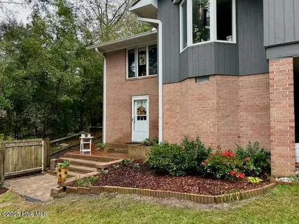 $1,200 | 104 Rolling Hill Court, Unit 1, West End, NC 27376