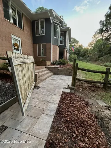 $1,200 | 104 Rolling Hill Court, Unit 1, West End, NC 27376