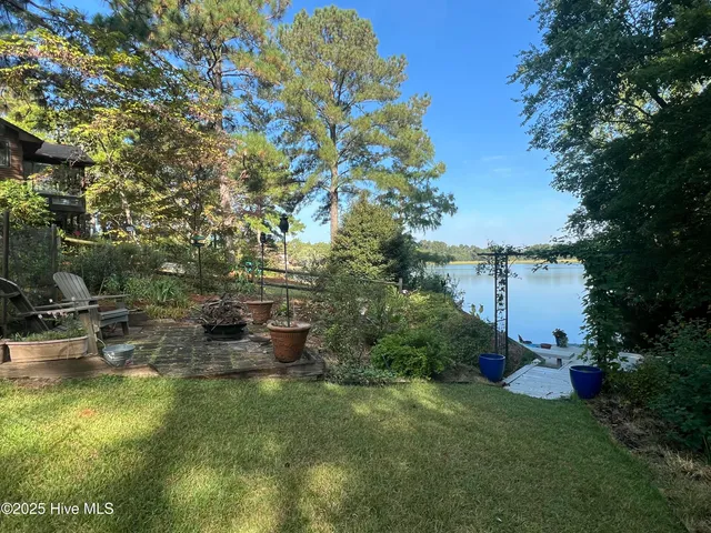 $1,200 | 104 Rolling Hill Court, Unit 1, West End, NC 27376