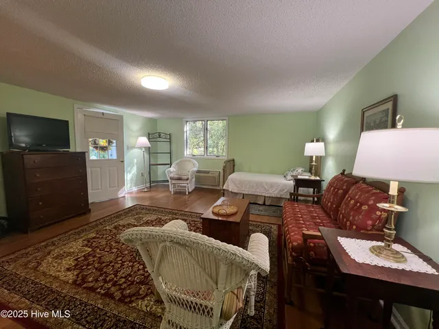 $1,200 | 104 Rolling Hill Court, Unit 1, West End, NC 27376