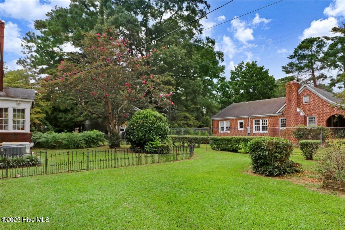 206 Summit Avenue Kinston, NC 28501 - Photo 6 of 24 06-206 Summit Ave-6