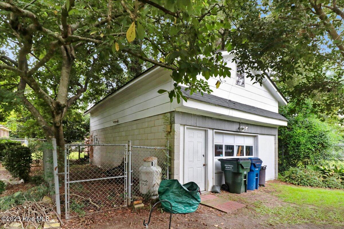 206 Summit Avenue Kinston, NC 28501 - Photo 7 of 24 07-206 Summit Ave-7