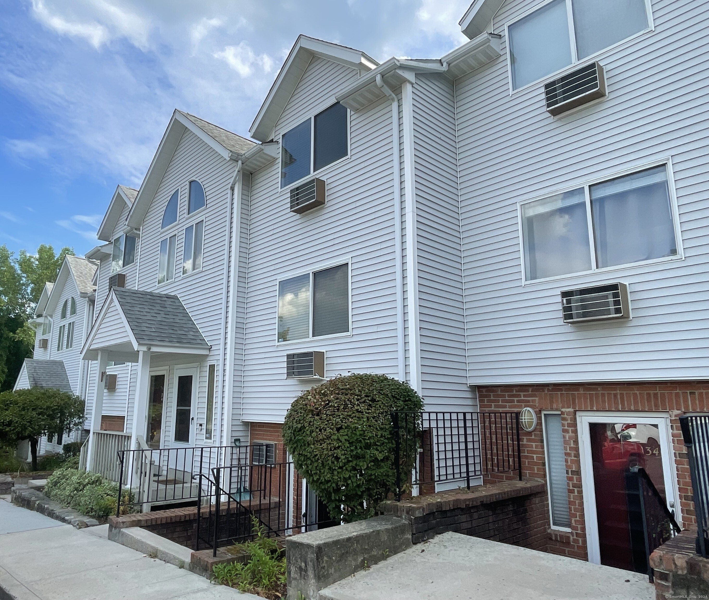 925 Oronoke Road, Unit 34D Waterbury, CT 06708 - Photo 1 of 1