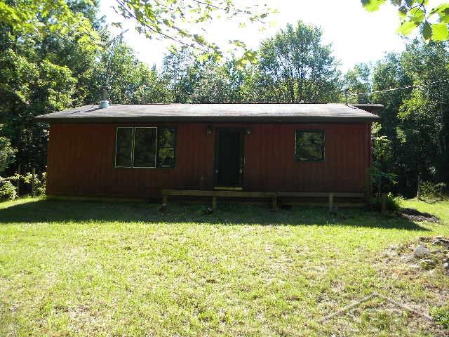 8010 South Fenmore Road St. Charles, MI 48655 - Photo 4 of 14 31353798-3.JPG