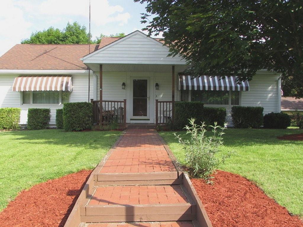 142 Ridge Avenue Beaver Falls, PA 15010 - Photo 1 of 25 Gallery Image 1