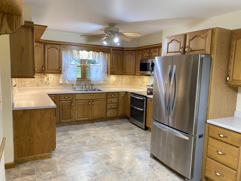 142 Ridge Avenue Beaver Falls, PA 15010 - Photo 5 of 25 Gallery Image 5