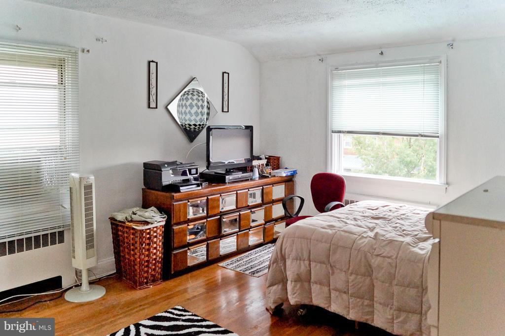 3816 Rexmere Road Baltimore, MD 21218 - Photo 9 of 17 Bedroom (Master)