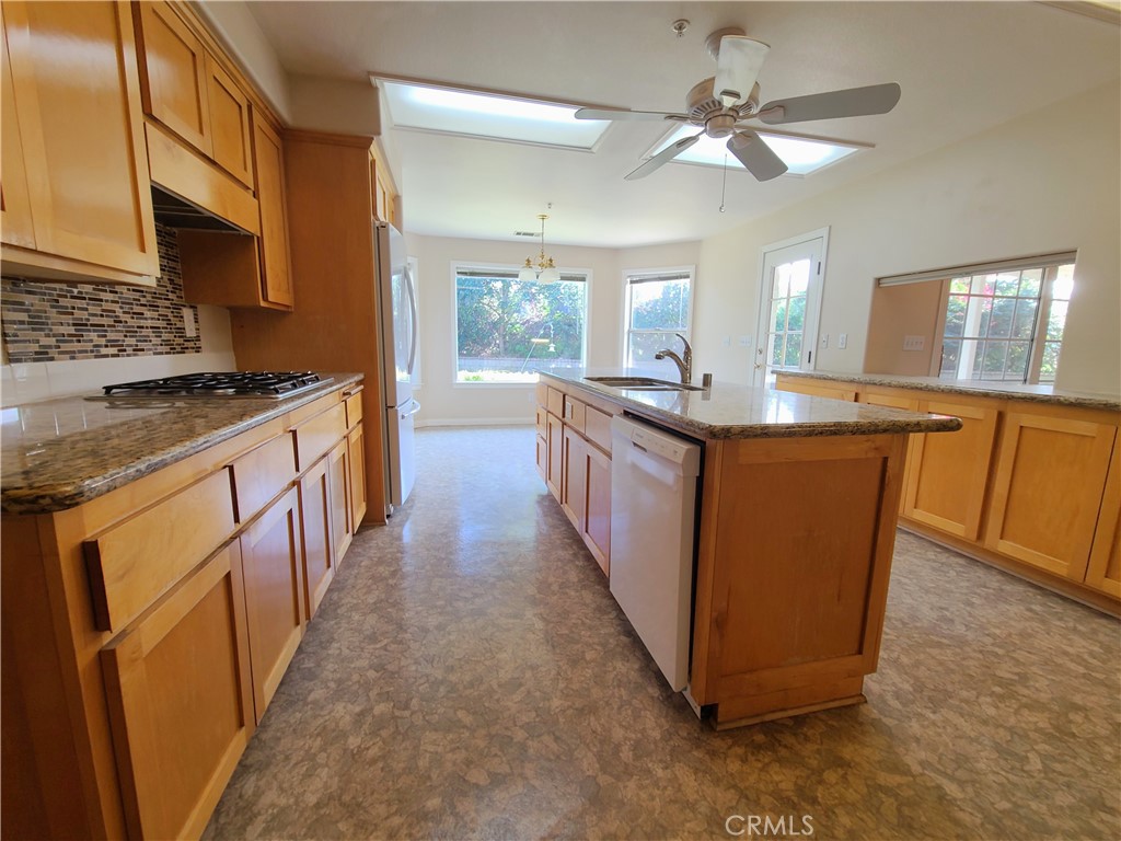 1561 Marion Road Redlands, CA 92374 - Photo 7 of 24