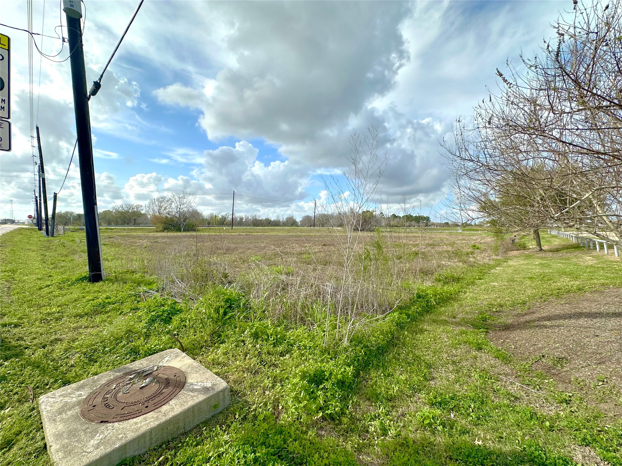 4011 Davenport Parkway Rosharon, TX 77583 - Photo 6 of 7 a view of a lake with a yard