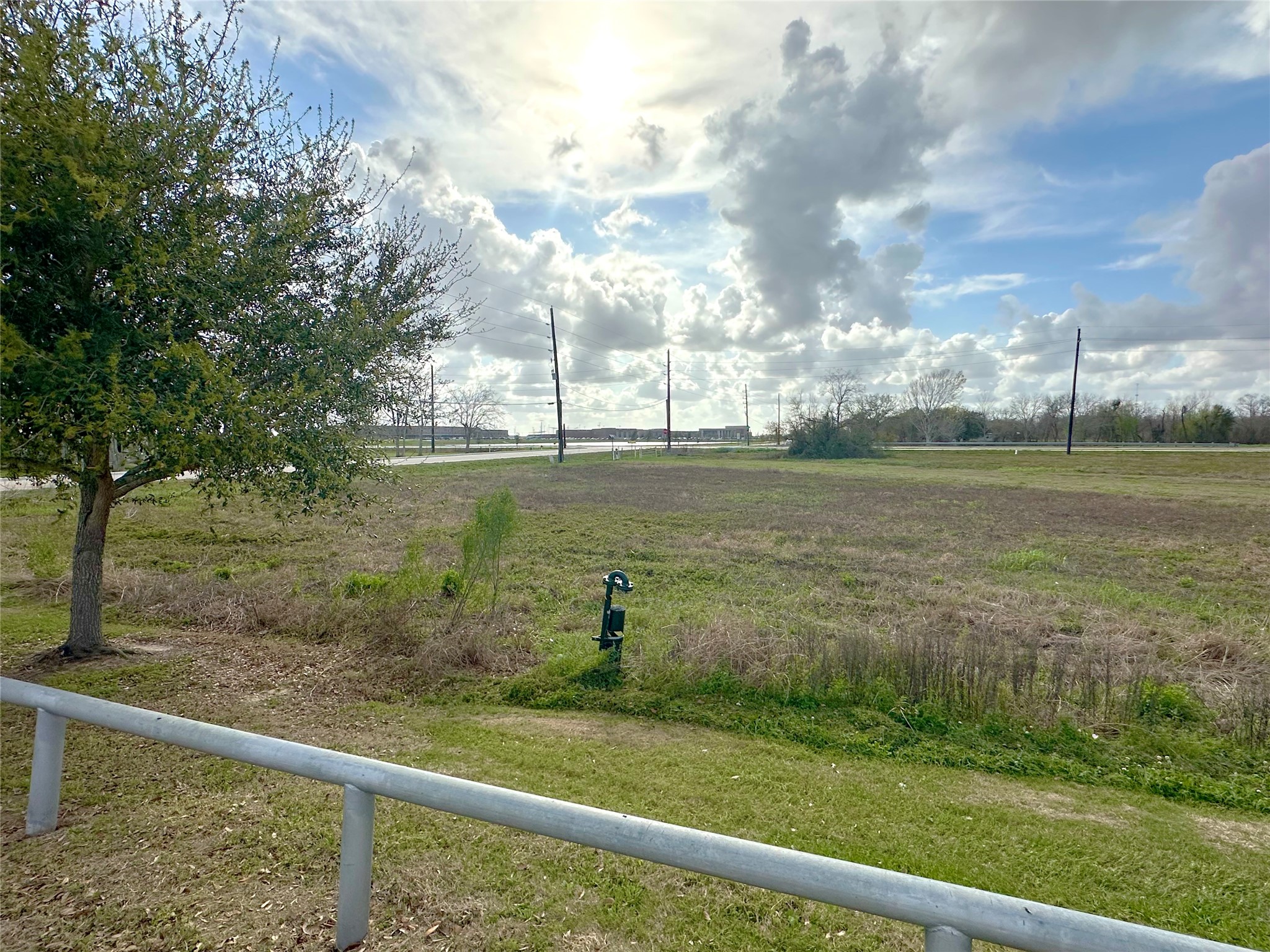 4011 Davenport Parkway Rosharon, TX 77583 - Photo 7 of 7 a view of a field with an ocean view
