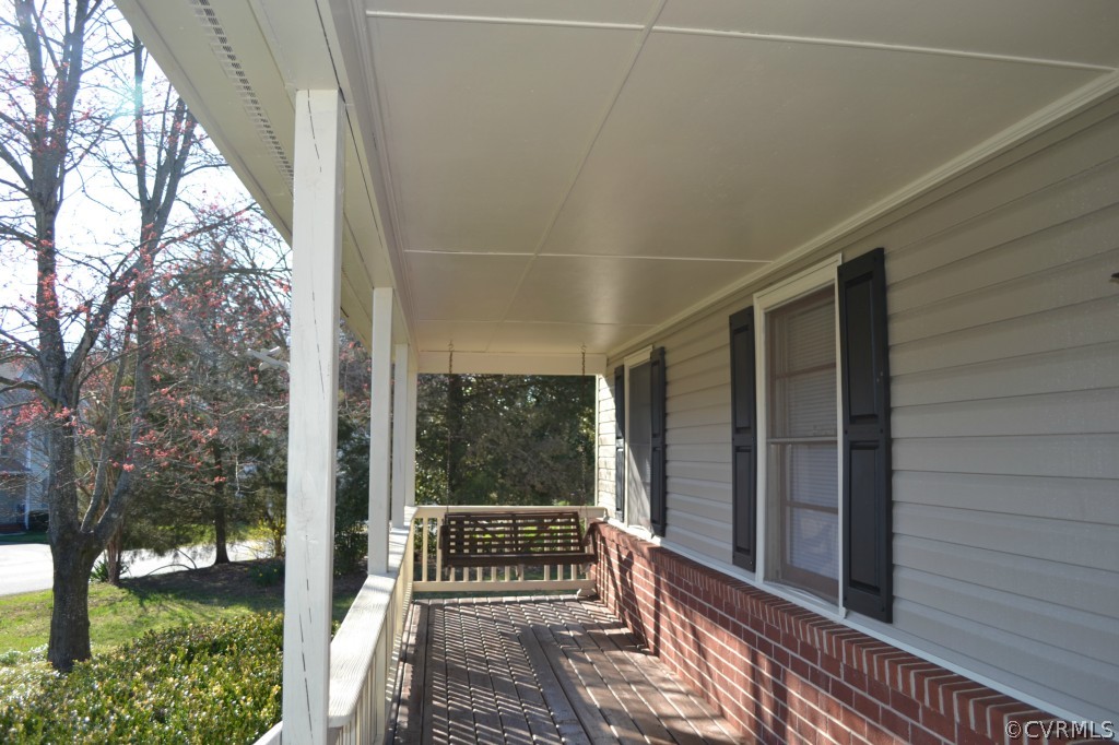 9802 Capri Road Henrico, VA 23229 - Photo 3 of 13 Gallery Image 3