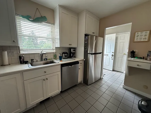 $3,300 | 2249 Commonwealth Avenue, Unit 2249, Newton, MA 02466