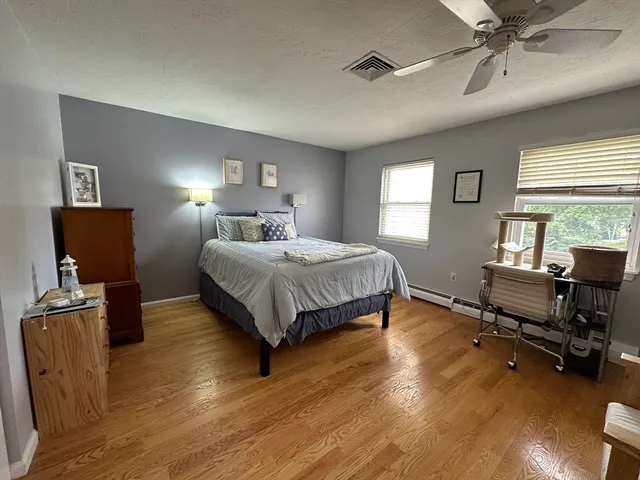 $3,300 | 2249 Commonwealth Avenue, Unit 2249, Newton, MA 02466