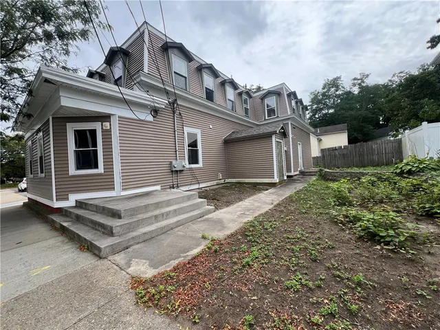 $2,850 | 9 Turner Avenue, Unit 1, East Providence, RI 02915