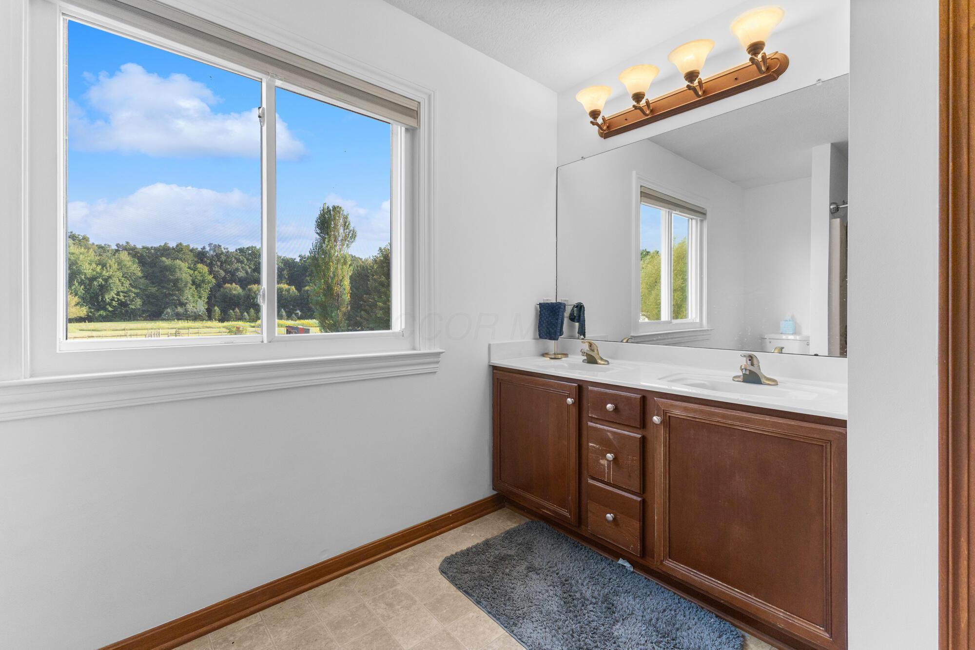 11468 Beacom Road Sunbury, OH 43074 - Photo 44 of 78 Upper-Level Full Bath