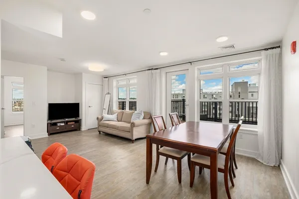 $899,000 | 20 Penniman Road, Unit P3, Boston, MA 02134