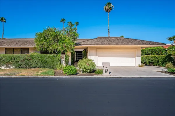 $1,099,000 | 21 Dartmouth Drive, Rancho Mirage, CA 92270