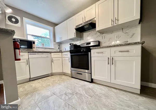 $2,050 | 937 Grant Road, Folcroft, PA 19032