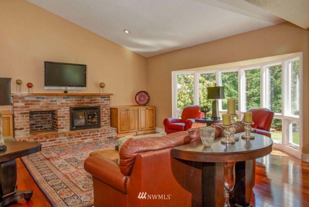 14301 166th Place Southeast Renton, WA 98059 - Photo 2 of 15