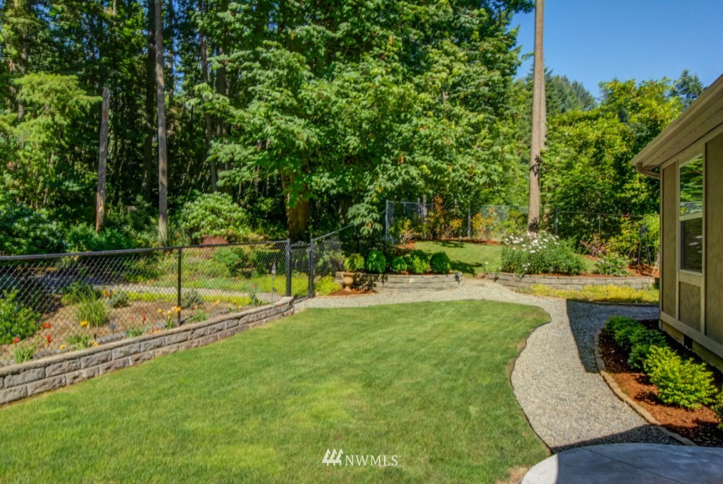 14301 166th Place Southeast Renton, WA 98059 - Photo 13 of 15