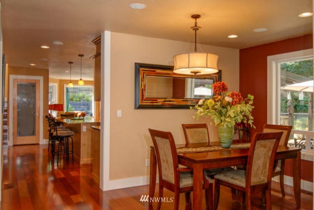 14301 166th Place Southeast Renton, WA 98059 - Photo 4 of 15