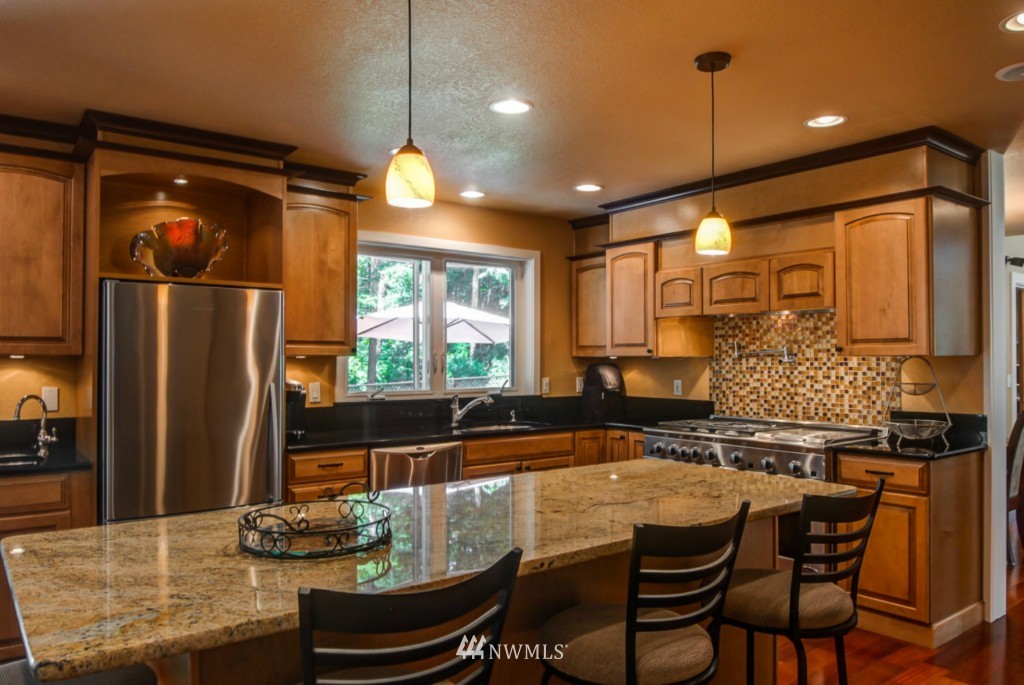 14301 166th Place Southeast Renton, WA 98059 - Photo 5 of 15