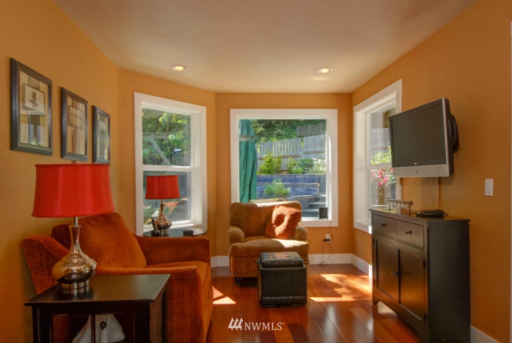14301 166th Place Southeast Renton, WA 98059 - Photo 7 of 15