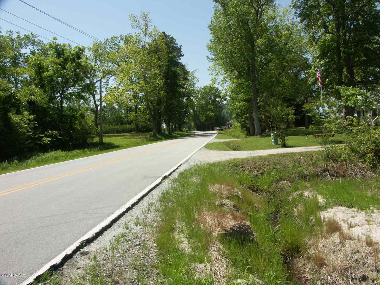 Tbd Old Winberry Road Newport, NC 28570 - Photo 3 of 10 Road view South