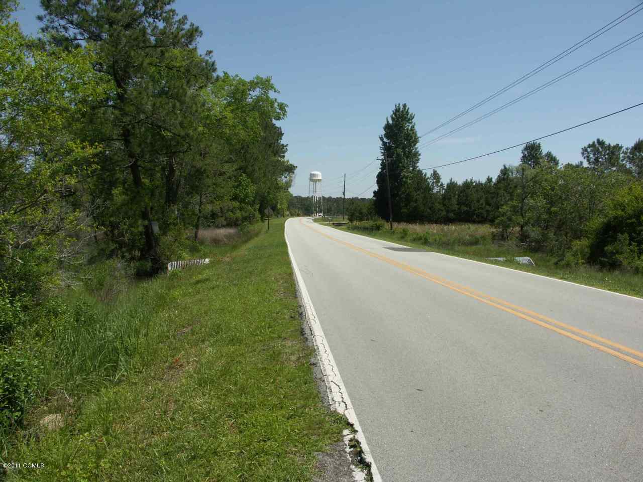 Tbd Old Winberry Road Newport, NC 28570 - Photo 4 of 10 Road view North